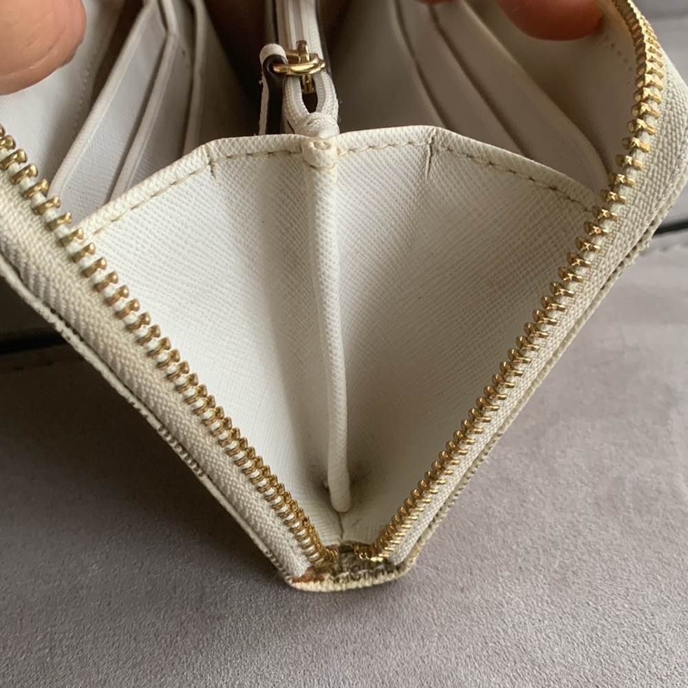 Michael Kors Est. 1981 Leather Wallet - Picture 15 of 17